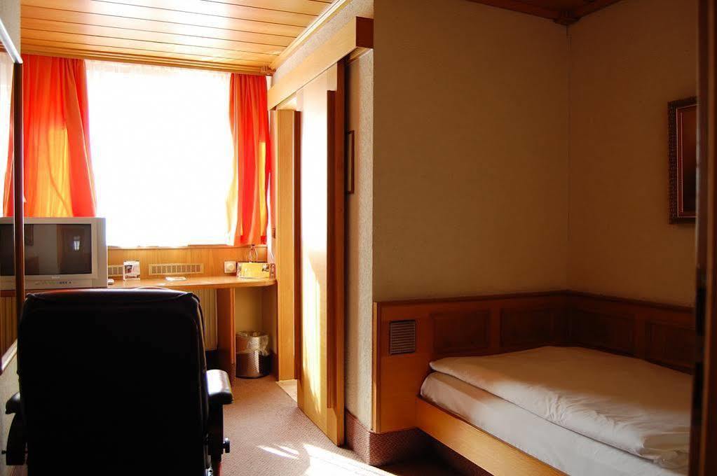 Kubler Stars Hotel Karlsruhe Eksteriør billede
