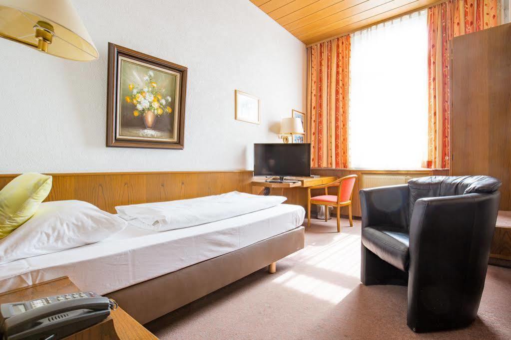 Kubler Stars Hotel Karlsruhe Eksteriør billede